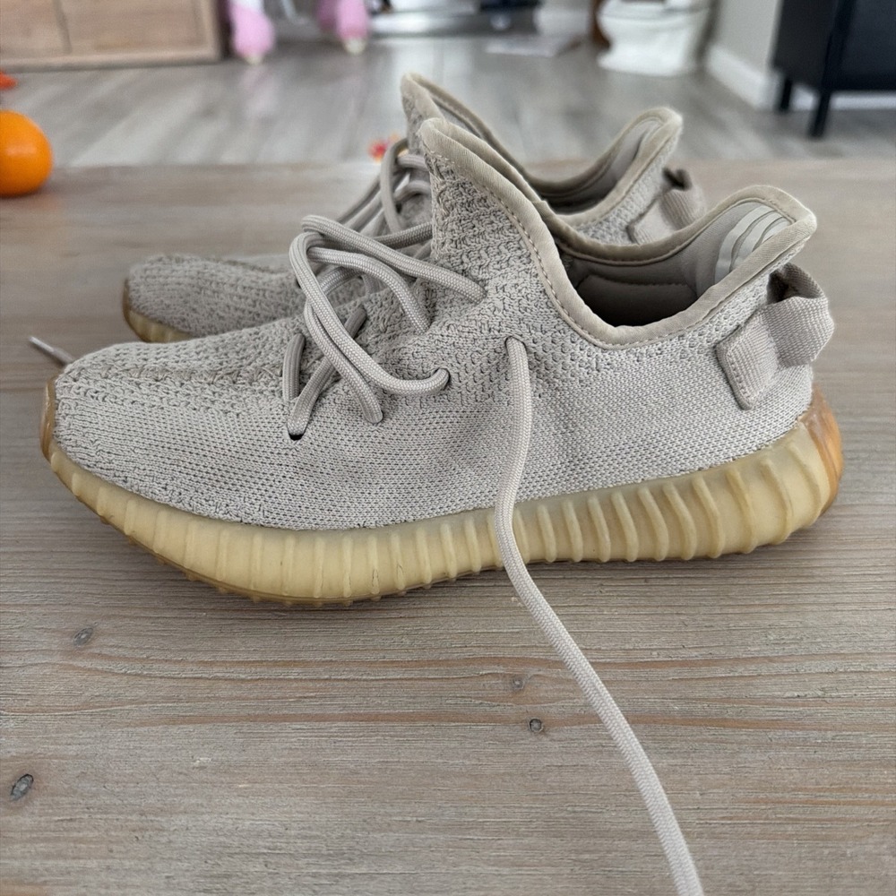 Size 5 - adidas Yeezy Boost 350 V2 Low Sesame
